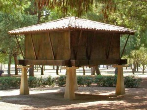 Hórreo del Parque del Alamillo